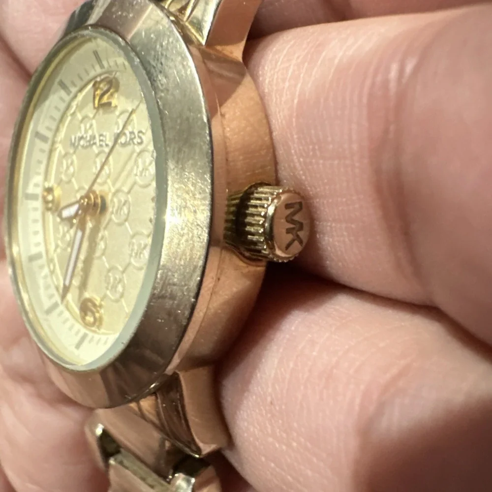 *Running* Michael Kors MK3158 Gold Tone Stainless Women's Watch For Small Wrist